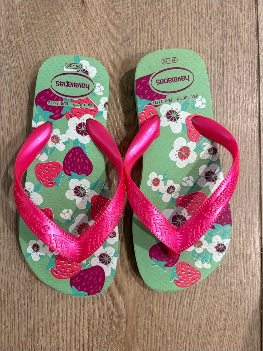 Havaianas Kids Hot Pink Strap Green Strawberry Print Flip Flops